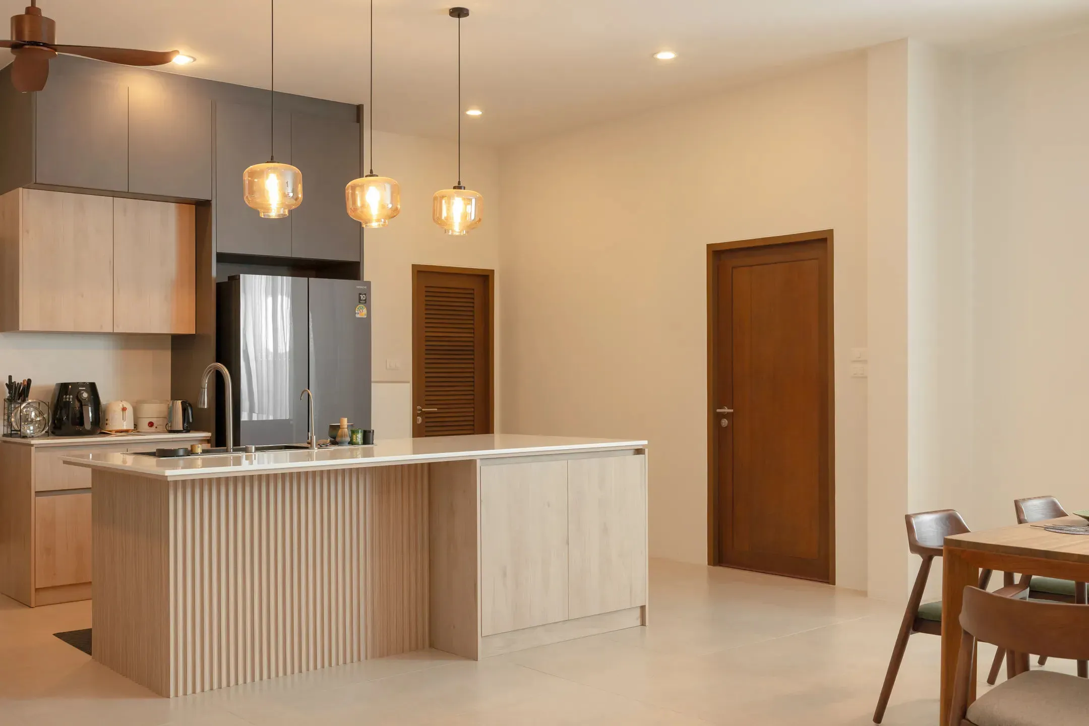 ผลงานเฟอร์นิเจอร์บิวท์อินโดย G-CODE Cabinetry