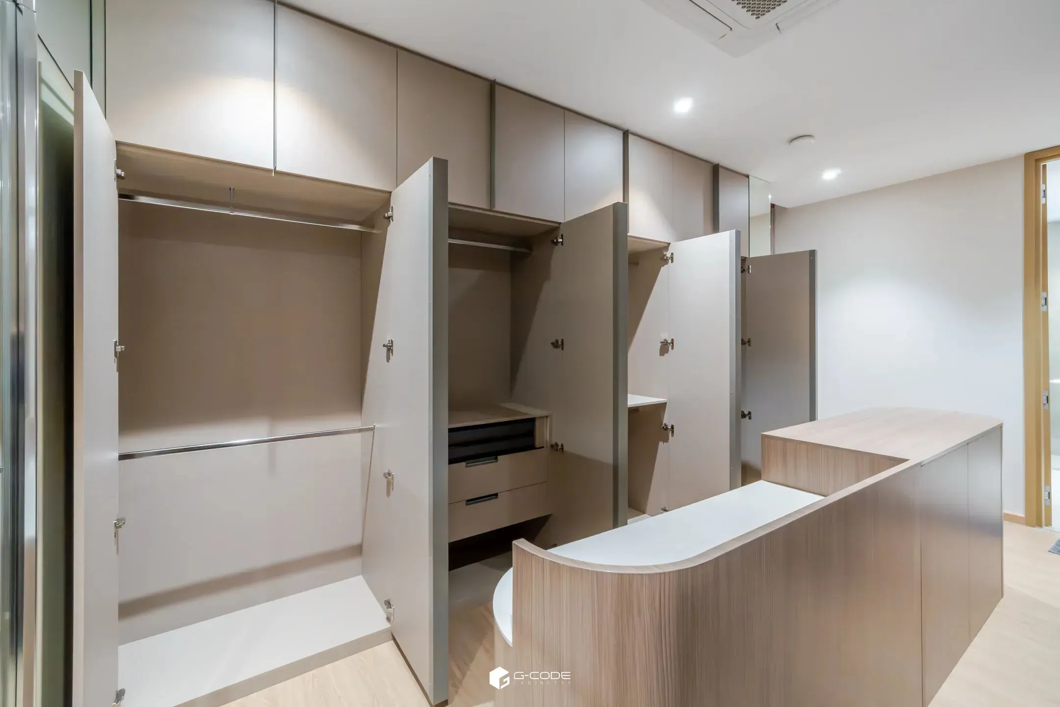 บ้านเดี่ยว, ประชาอุทิศ 33 — 32/47